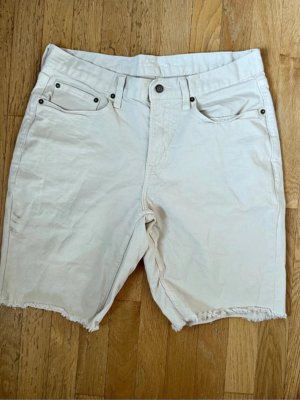 Old Navy Men’s Denim Cutoff Shorts Waist 33 in Cream